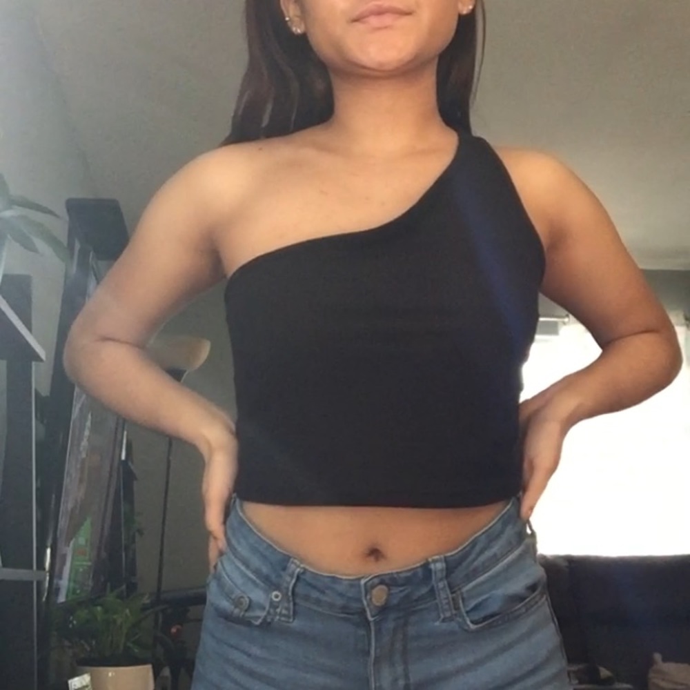 one arm sleeve top